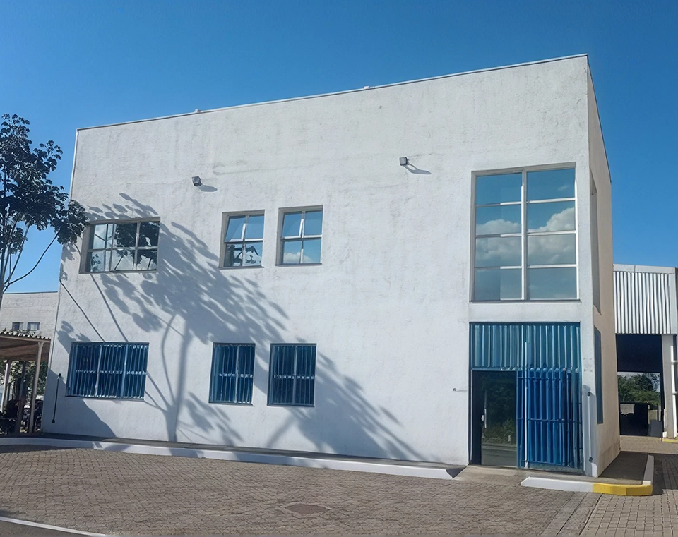 Oficina técnica utilizada nas atividades de validação e engenharia automotiva.